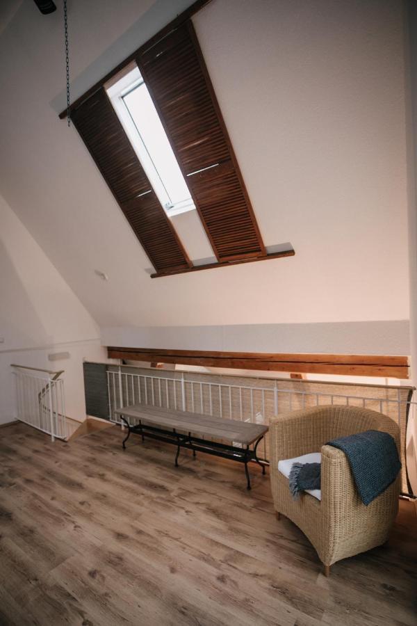Eigenes Maisonettehaus In Idyllischer Lage Mit Balkon, Nahe Messe, 24H Self-Check In, Gratis Parken Schwabach Exterior foto