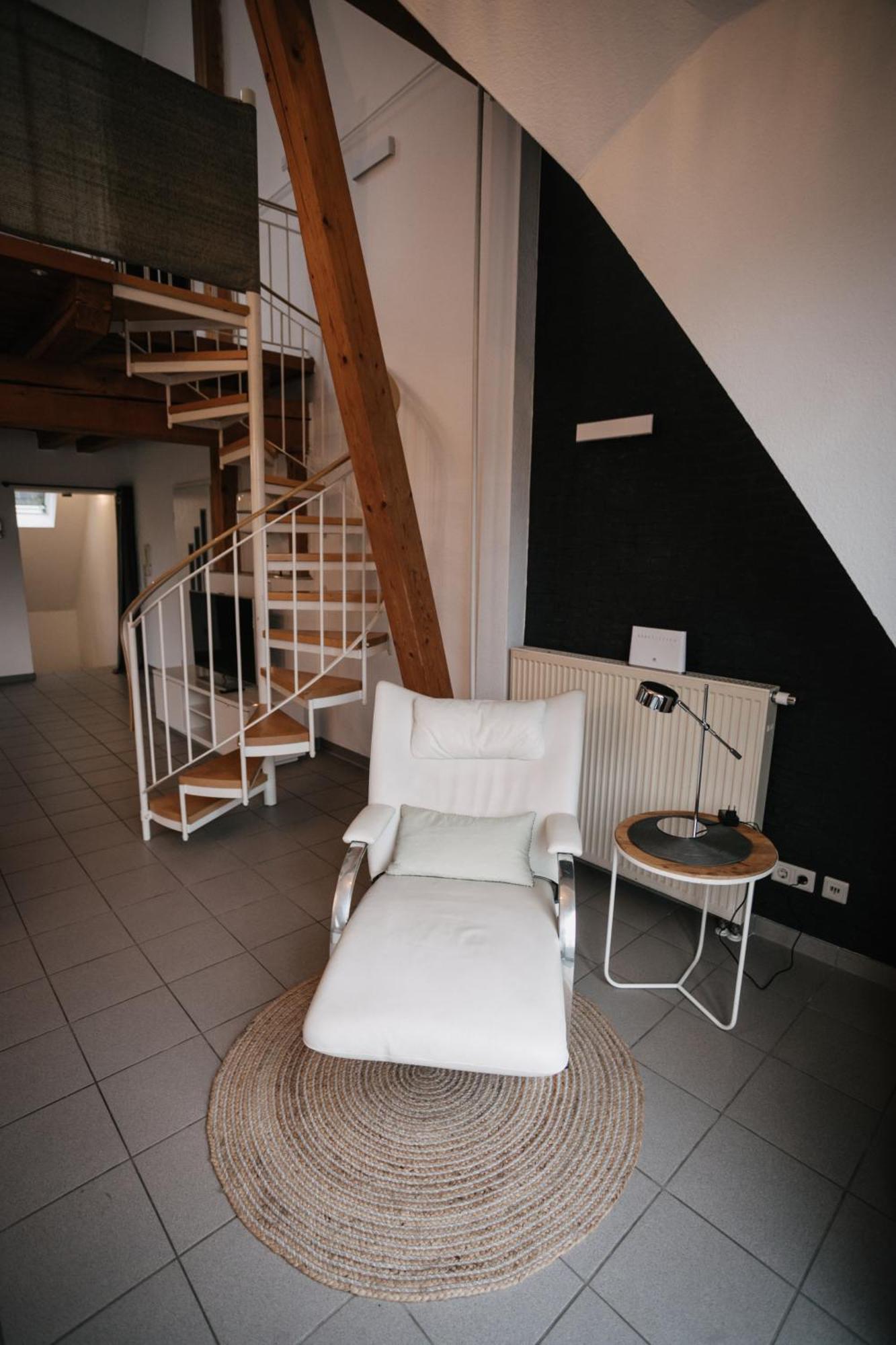 Eigenes Maisonettehaus In Idyllischer Lage Mit Balkon, Nahe Messe, 24H Self-Check In, Gratis Parken Schwabach Exterior foto
