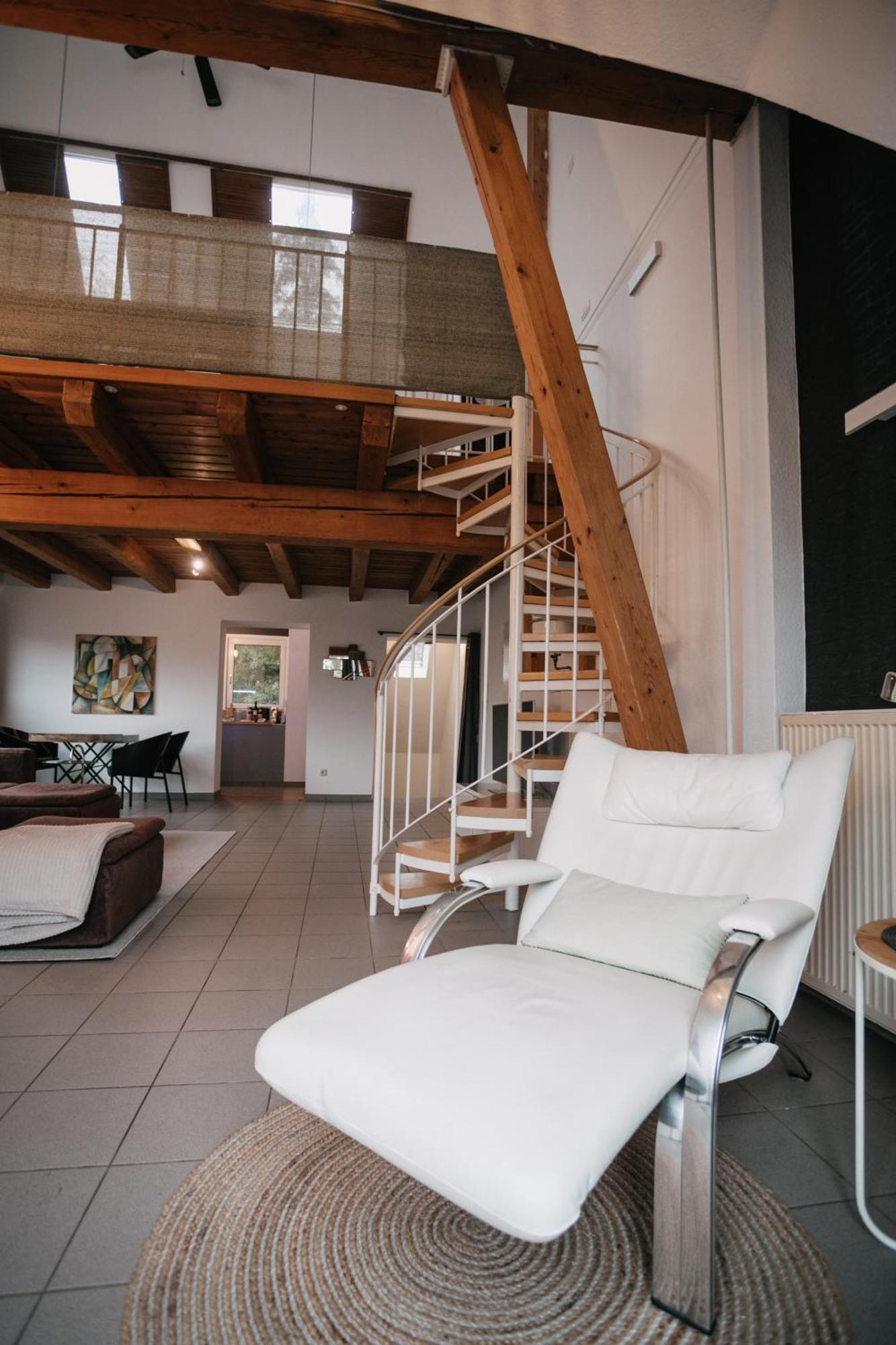 Eigenes Maisonettehaus In Idyllischer Lage Mit Balkon, Nahe Messe, 24H Self-Check In, Gratis Parken Schwabach Exterior foto